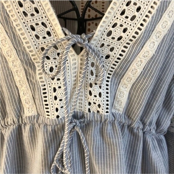 Jessica Simpson Wren Blue and White Striped Peasant Blouse - Picture 4 of 7